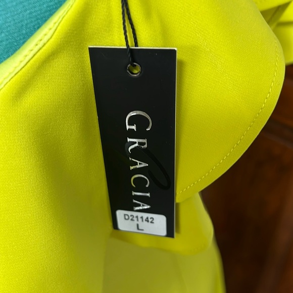 Gracia Cold Shoulder Yellow Dress - Picture 5 of 6